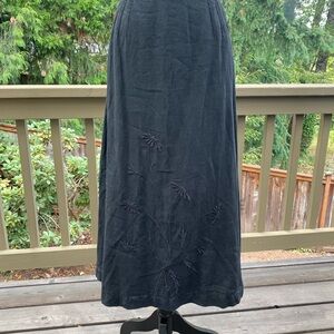 J.Jill 100% linen embroidered skirt. Size 12p